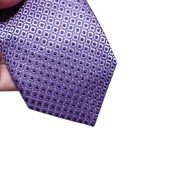 NWOT Hugo Boss Designer Slim Neck Tie Geometric Purple Silk Italy Made - Picture 2 of 6